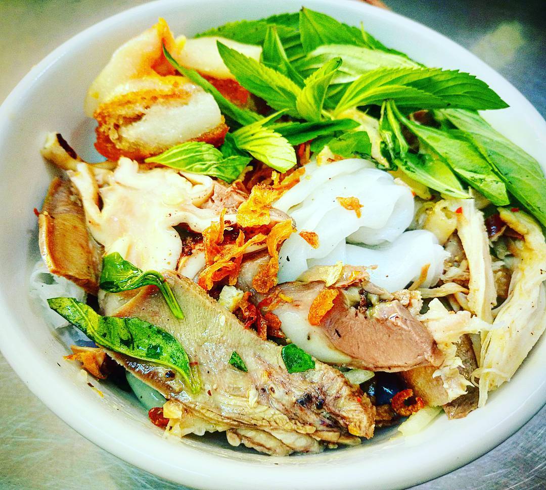 Bánh ướt lòng gà Đà Lạt tại Thông Thiên Học