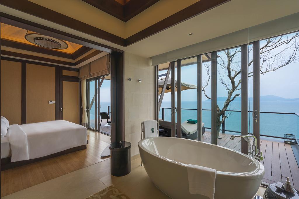 banyan-tree-lang-co-hue-ivivu-3