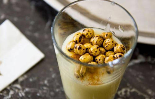 Boza - đồ uống ngọt lên men từ lúa mì Thổ Nhĩ Kỳ