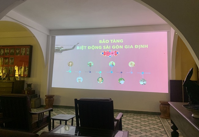 Màn hình chiếu các phim xưa. Ảnh: Báo Tin tức.