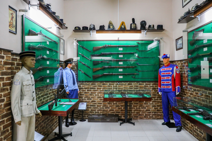 Vũ khí thời Chiến tranh thế giới thứ 2 tại bảo tàng vũ khí tư nhân