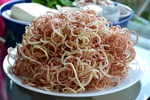 Bắp chuối bào sợi cho gỏi nhộng ong