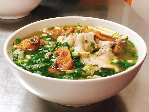 Bát bún cá đầy ắp ‘ăn xong vẫn thèm’ ở Hà Nội