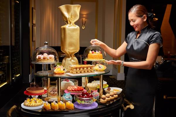 Dessert trolley