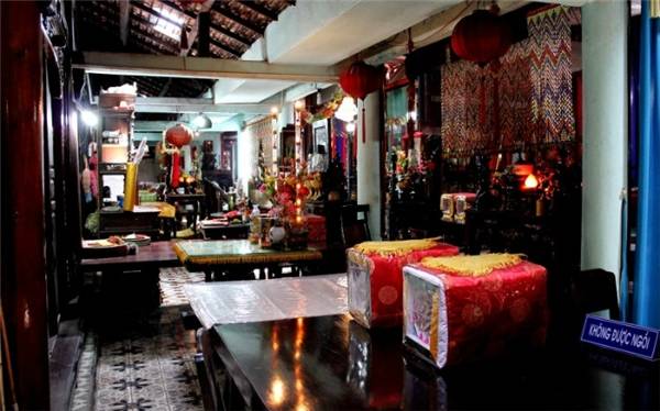 Nội thất bên trong Nhà Lớn