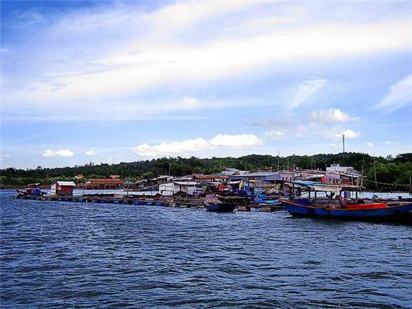 Bật mí đường tắt đến đảo Long Sơn, đi qua ruộng muối cực thú vị