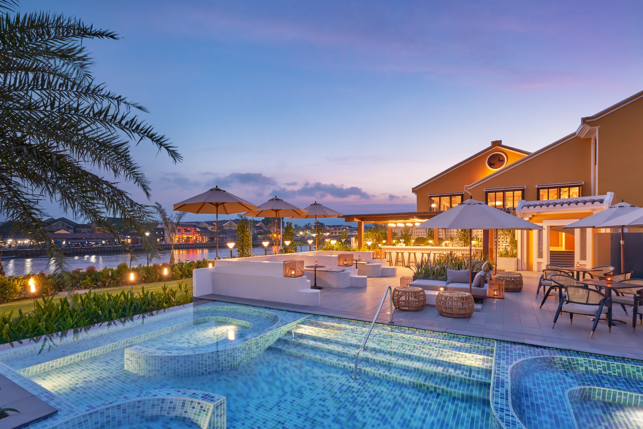 Nghỉ dưỡng yên bình bên sông Hoài tại Bay Resort Hội An