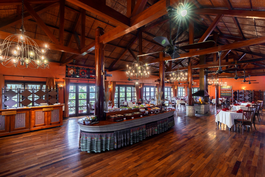 bb-sapa-resort-spa-chuyendi_vn-8-1024x683-2 Không gian sảnh BB Sapa Resort với nội thất gỗ sang trọng