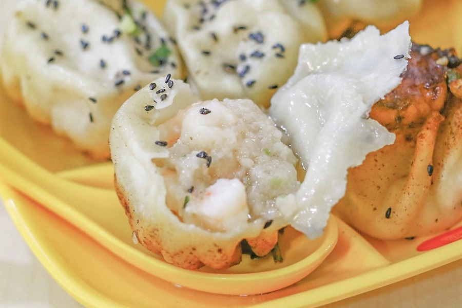 bc3a1nh-bao-chic3aan-nc6b0e1bb9bc-thc6b0e1bba3ng-he1baa3i-ivivu-1 Bánh bao chiên nước Thượng Hải ivivu 1