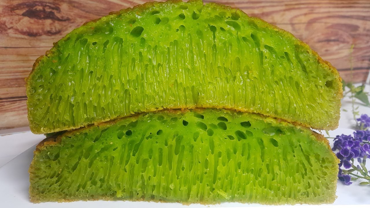 Bánh bò nướng lá dứa miền Tây