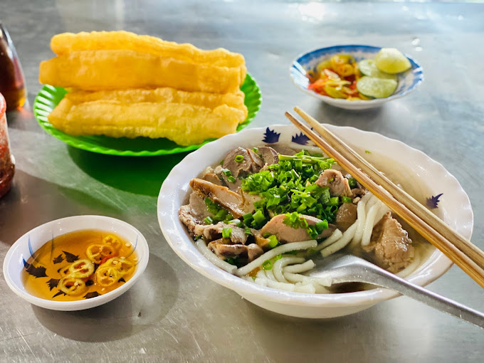 Bánh canh Bến Có đặc sản Trà Vinh