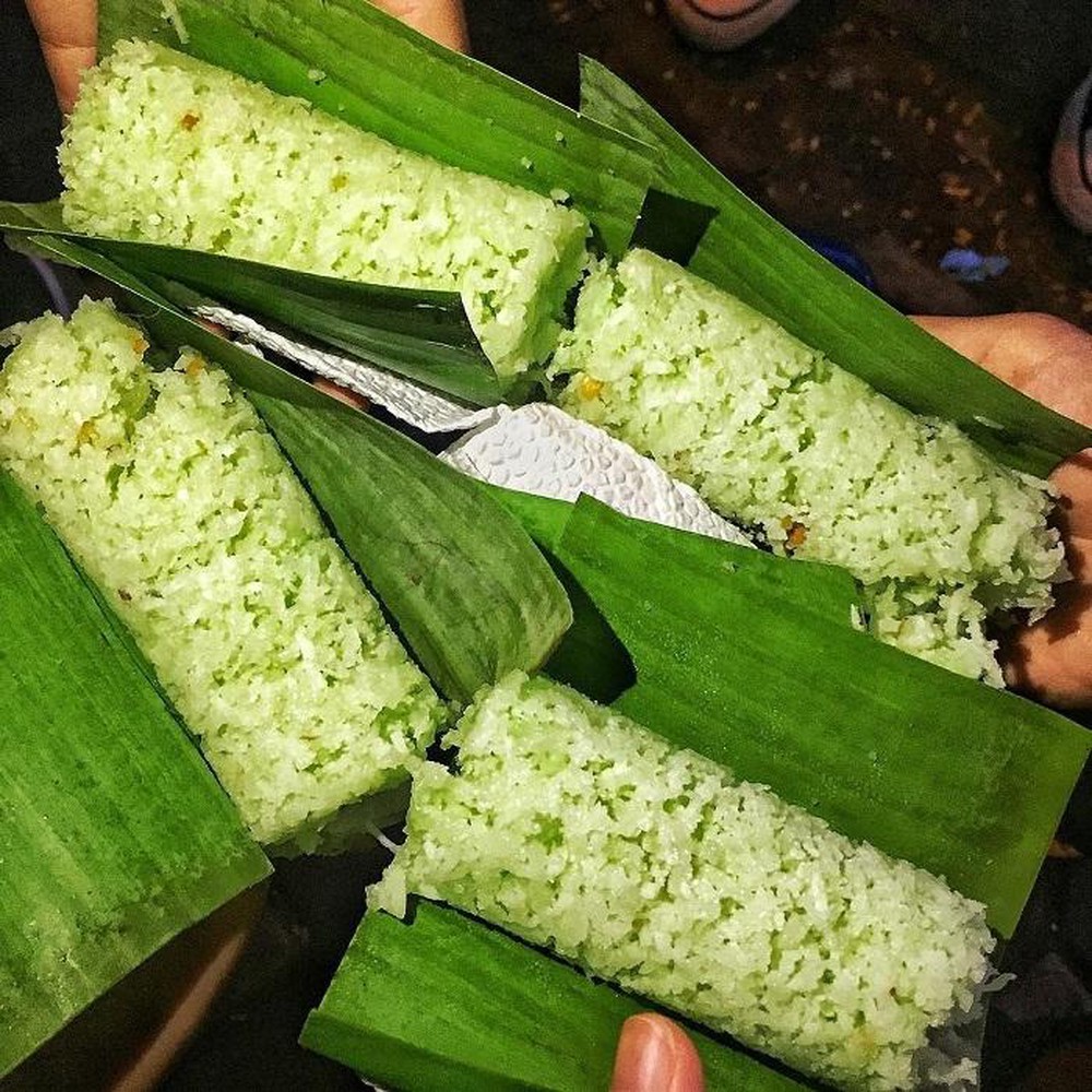 Bánh ống lá dứa đặc sản Kiên Giang