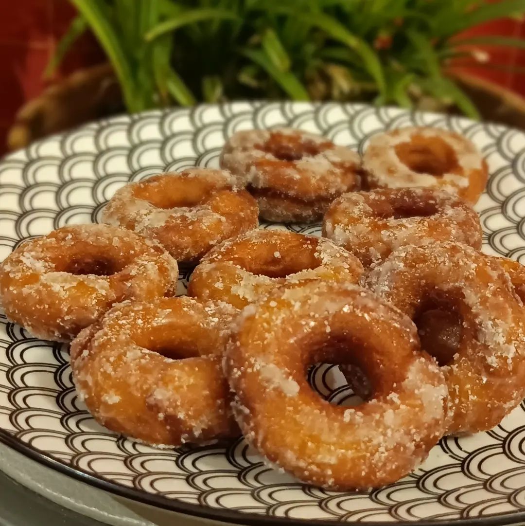Bánh Kuih Keria món ăn vặt Malaysia
