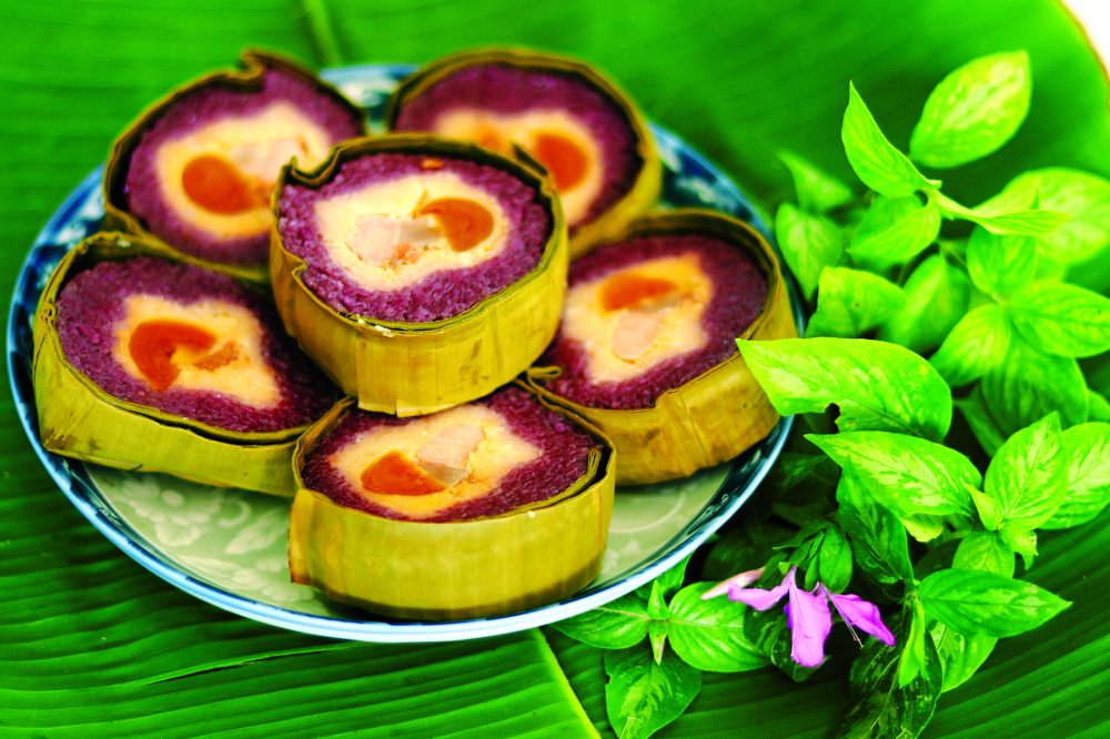 Top 6 món bánh miền Tây được làm từ lá cẩm đẹp mắt