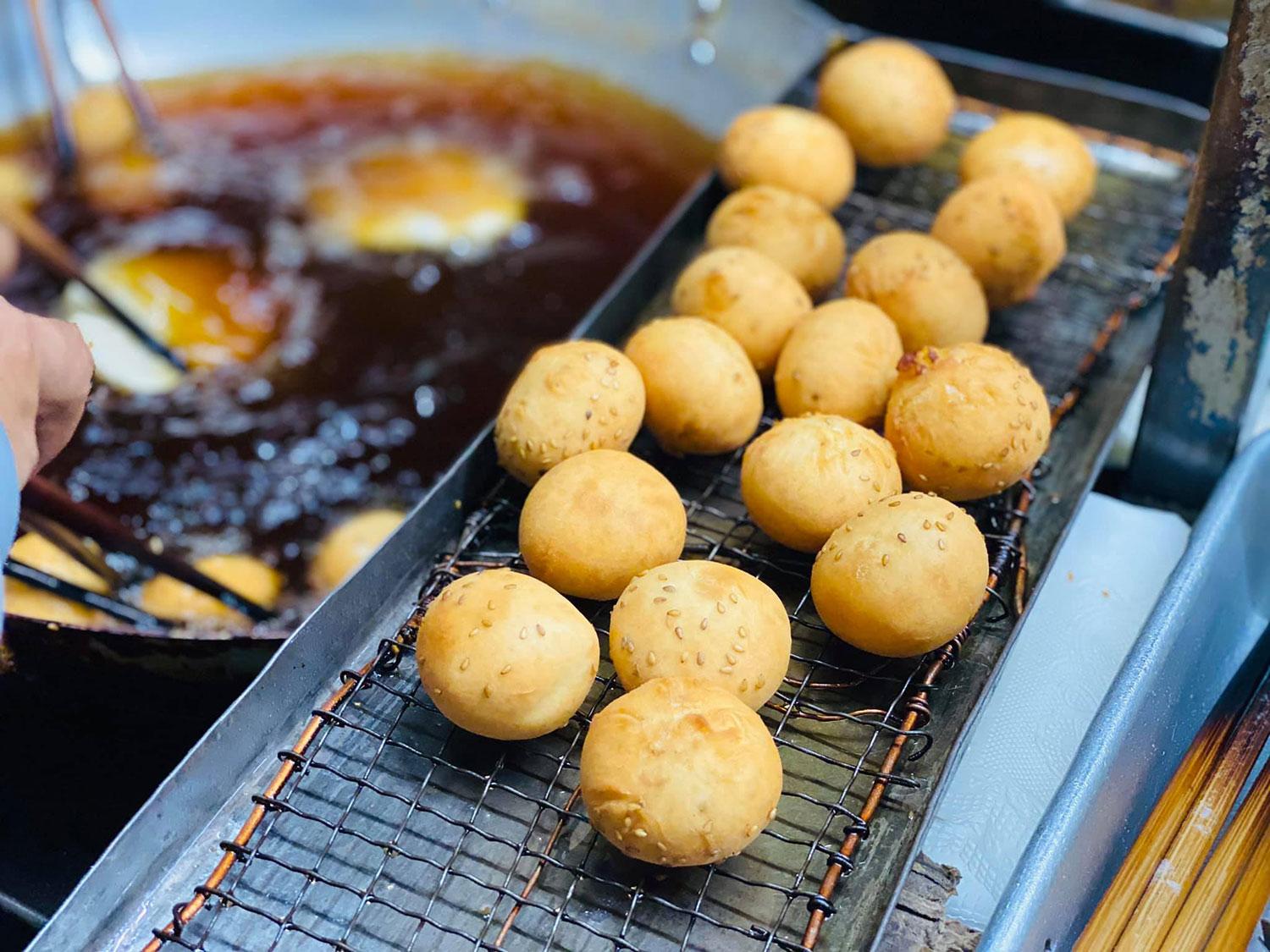 Bánh tiêu đậu xanh món ăn ngon Vũng Tàu