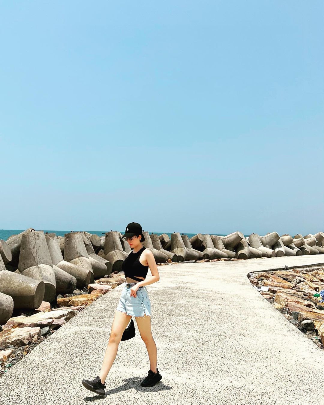 Bãi đá Ông Địa Phan Thiết