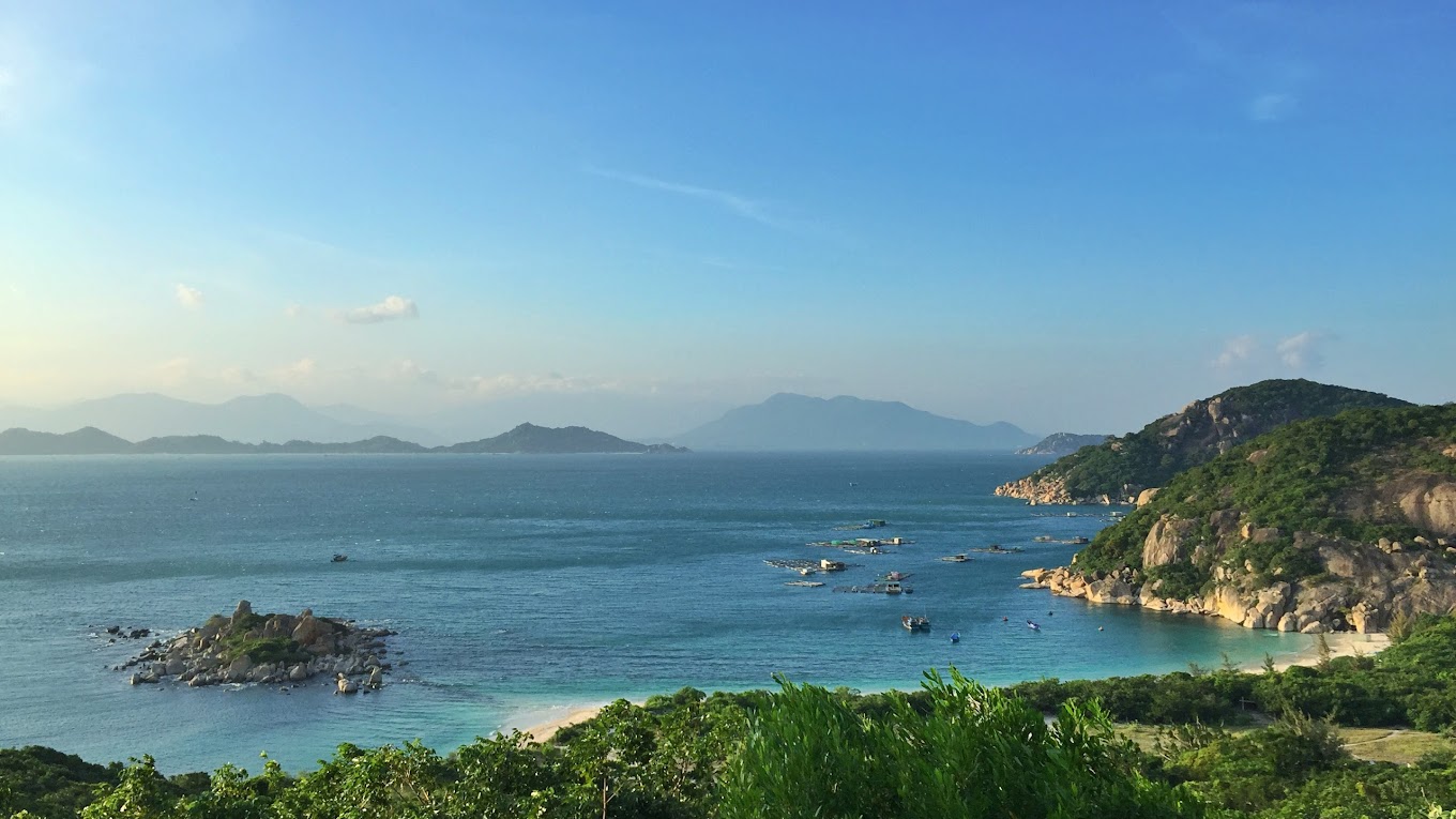 Đến đảo Bình Ba, ngắm thiên nhiên đẹp ban sơ ở bãi Nhà Cũ