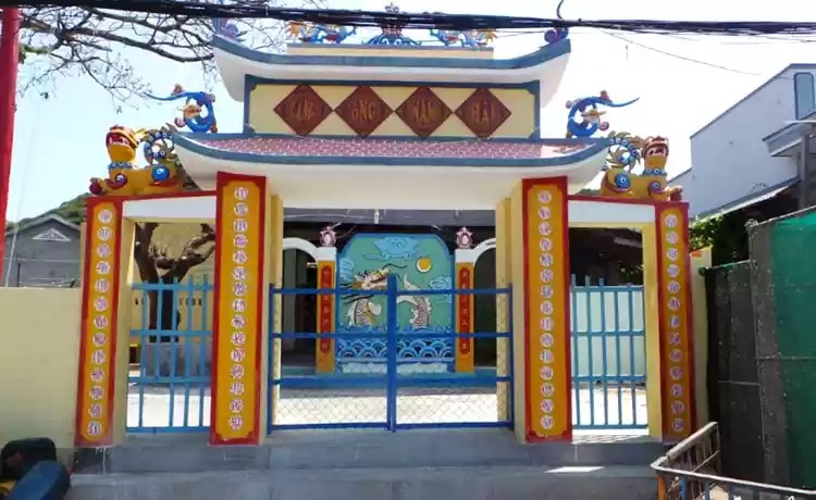 Lăng Ông Nam Hải cổ kính Lăng Ông Nam Hải cổ kính trên đảo Bình Hưng