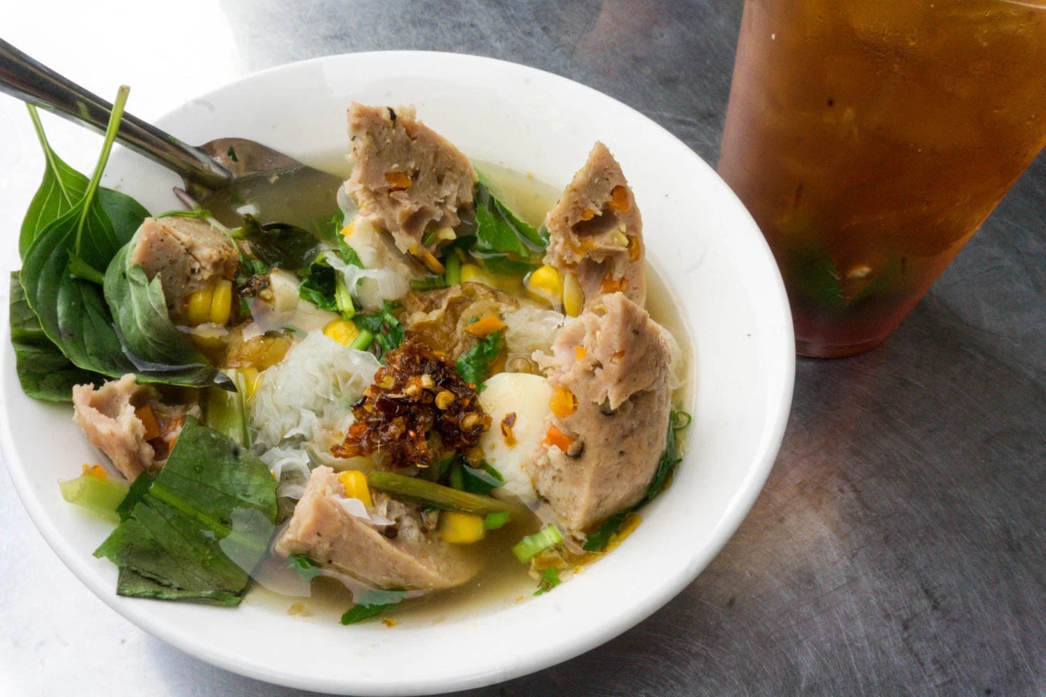 Bò viên khổng lồ trên con đường ẩm thực quận 6 Lê Quang Sung