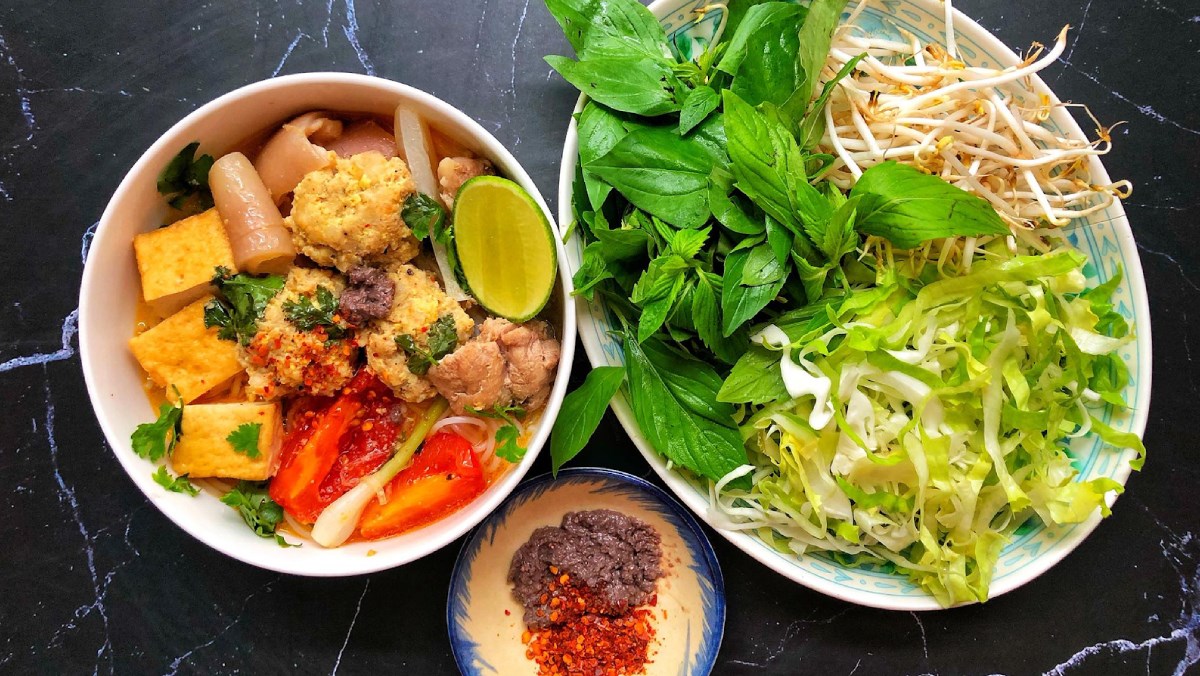 bún đỏ -ivivu