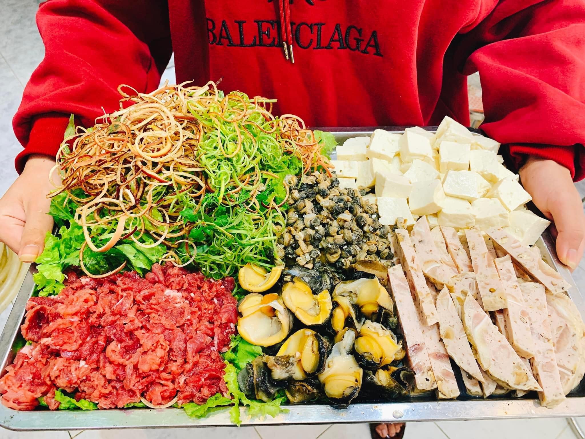 Nước chấm bún ốc Hà Nội tại quán cô Huệ
