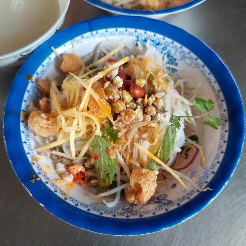 Bún hến Huế đậm đà