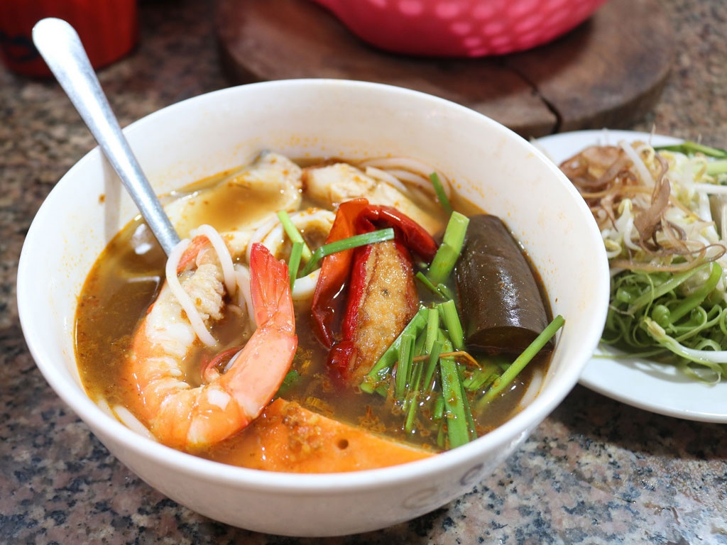 Bún mắm chợ Bà Chiểu đầy đặn