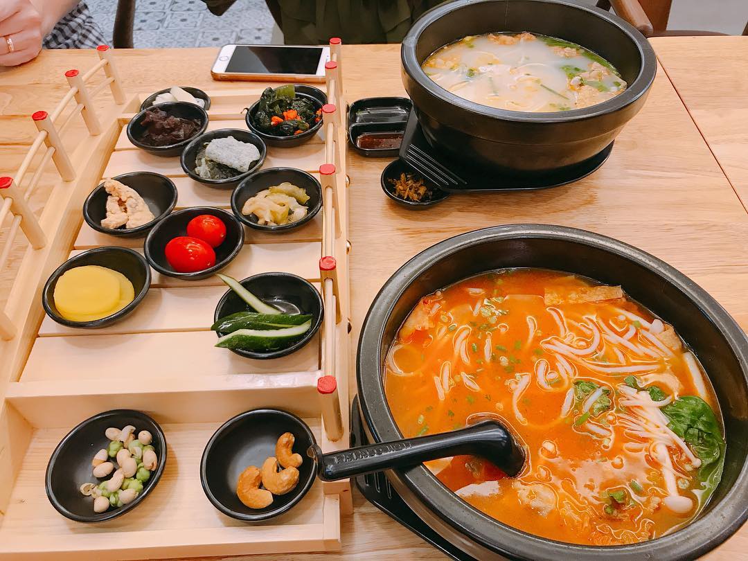 Bún qua cầu Vân Nam trình bày đẹp mắt