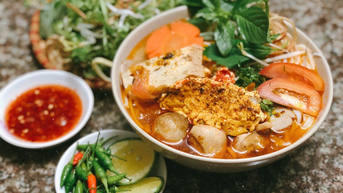 Món bún riêu chay đặc sản
