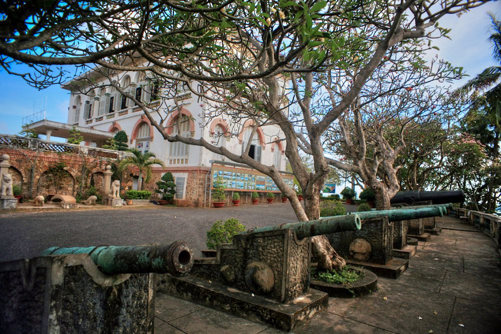 Chiêm ngưỡng Bạch Dinh Villa Blanche – dinh thự màu trắng cổ xưa ở Vũng Tàu