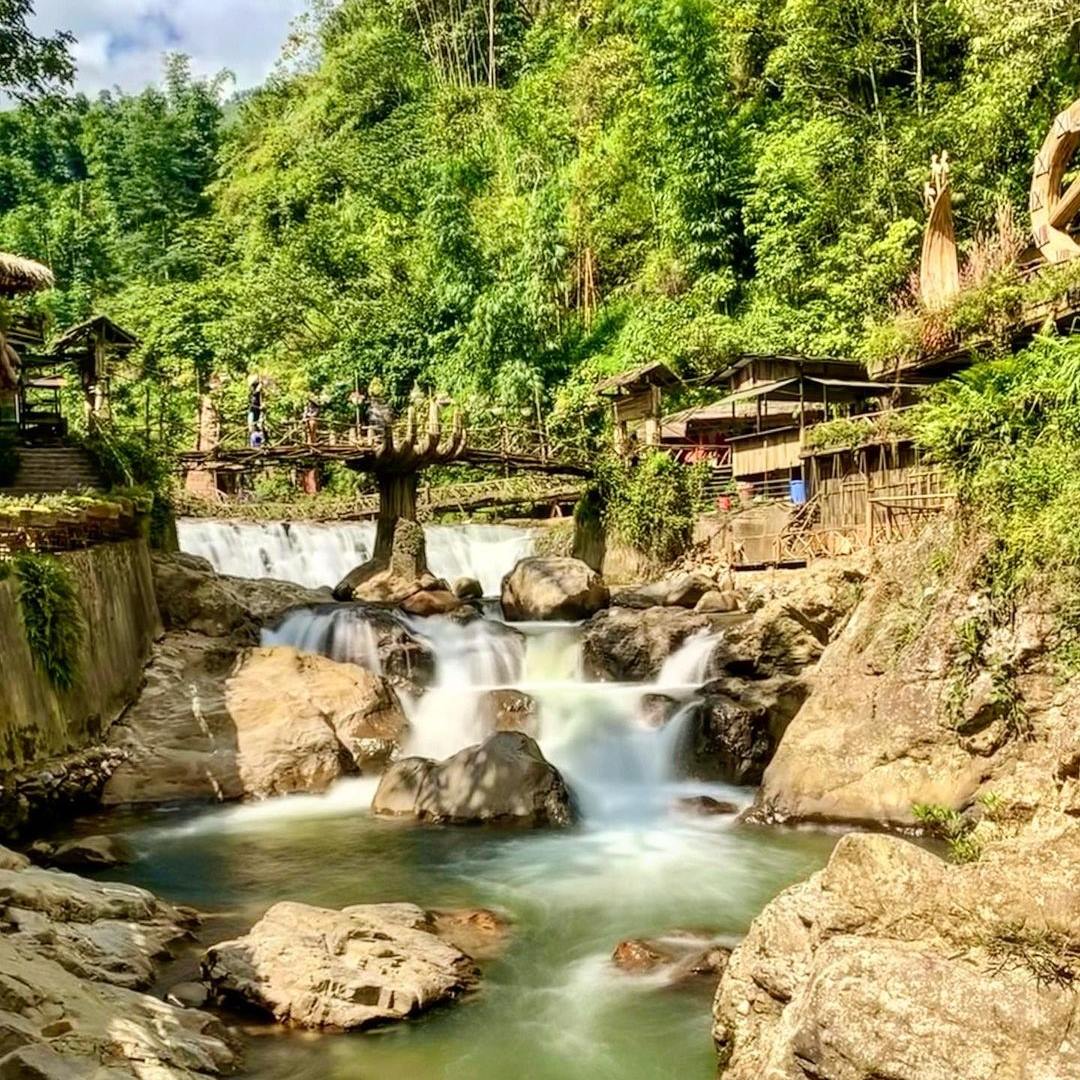 Bản Cát Cát mộc mạc tour Tây Bắc 4N3Đ