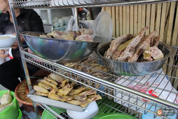Cổ ngan ninh nhừ trong bún ngan Hà Nội
