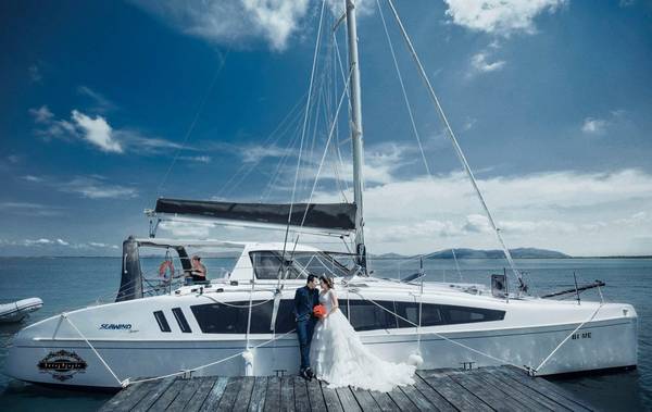 Nhiều cặp đôi chọn Bến du thuyền Marina làm nơi chụp ảnh cưới