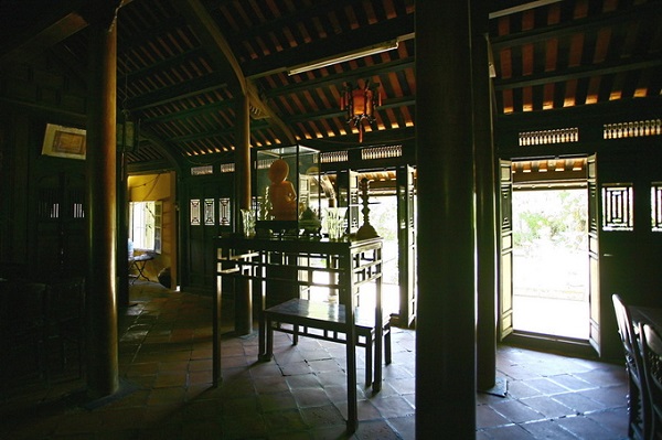 Trải qua những thăng trầm của thời gian và thời cuộc, nhà vườn An Hiên vẫn được bảo tồn nguyên vẹn. Hiện nay, nhà vườn An Hiên là một địa chỉ văn hóa, điểm dừng chân quen thuộc của những du khách tới Huế. Đó cũng là một nét riêng biệt của Huế trong văn hóa kiến trúc đô thị ở Việt Nam. Vé vào tham quan giá 20.000 đồng.