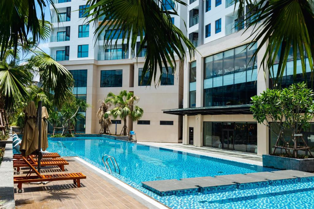 Khu vực hồ bơi ngoài trời Best Western Premier Sapphire