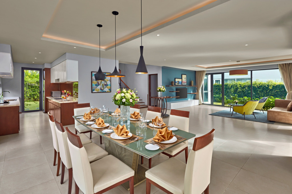 View hồ bơi 300m Phú Quốc từ nhà hàng Best Western Premier Sonasea