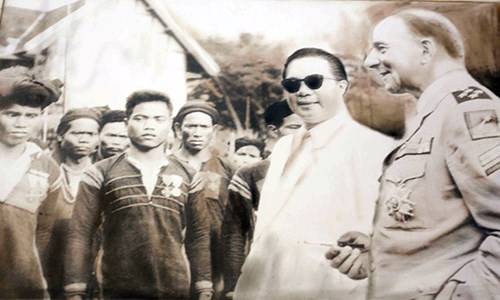 Quốc trưởng Bảo Đại trong chuyến thị sát Hoàng triều năm 1950 tại Đà Lạt