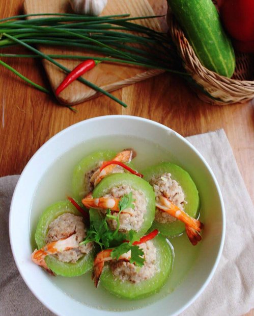 Bí đao nhồi tôm thịt hấp thơm ngon