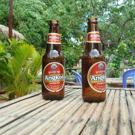 bia-2 ivivu-bao-nuoc-ngoai-xep-hang-bia-viet-nam-re-nhat-the-gioi