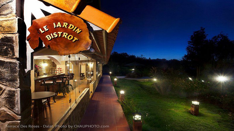 biet-thu-hoa-hong-da-lat-dalat-terrasse-des-roses-villa--29-800x450