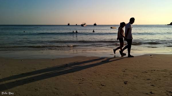 Bãi Nồm địa điểm du lịch Bình Ba không thể bỏ qua