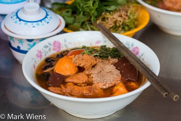 Bún riêu - món ăn ngon Sài Gòn