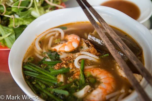 Bún mắm - món ăn ngon Sài Gòn
