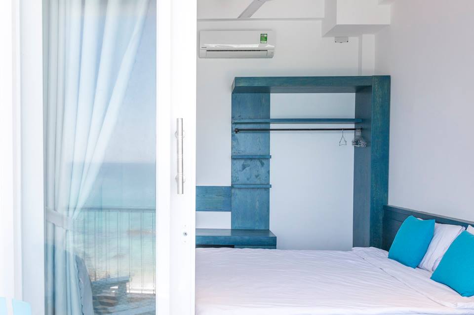 Không gian ban công tại khách sạn Bình Ba Blue Anchor