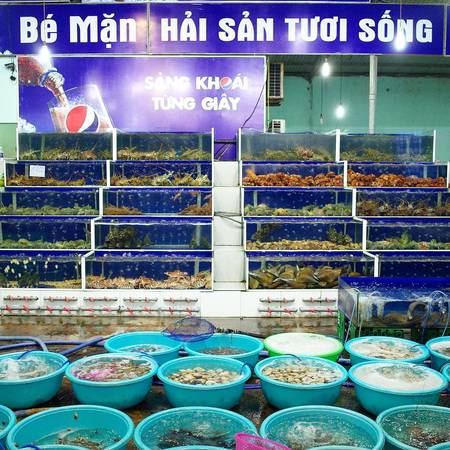 Hải sản Đà Nẵng tươi ngon tại quán ven biển