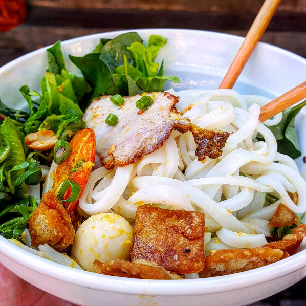 Tô mì Quảng Đà Nẵng chuẩn vị