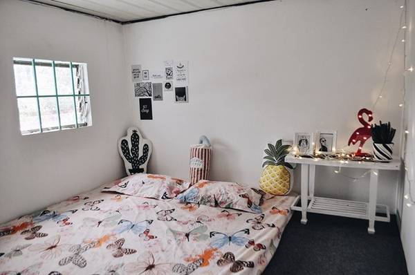 An Yên homestay  Căn nhà trên đường Phạm Hồng Thái, phường 7 là địa chỉ lưu trú của nhiều nhóm du khách. Như các homestay khác, nơi đây có phòng khách rộng rãi, căn bếp để nấu nướng sinh hoạt chung. Ảnh: An Yên.