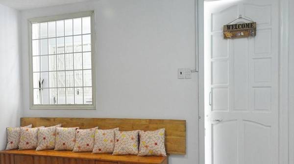 Gác Nhỏ  Khu homestay bao gồm những căn hộ mini riêng biệt. Mỗi căn rộng khoảng 50 m2, bao gồm phòng khách, bếp, phòng ngủ và hai toilet, sức chứa khoảng 6 người. Ảnh: Gác Nhỏ.
