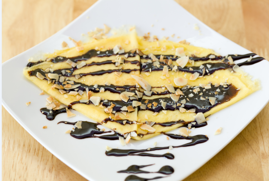Bánh crêpe sôcôla thơm ngon tại Bonjour Resto Sài Gòn