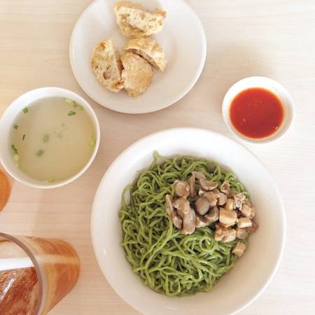Du lịch vòng quanh thế giới qua 18 món ăn sáng hấp dẫn